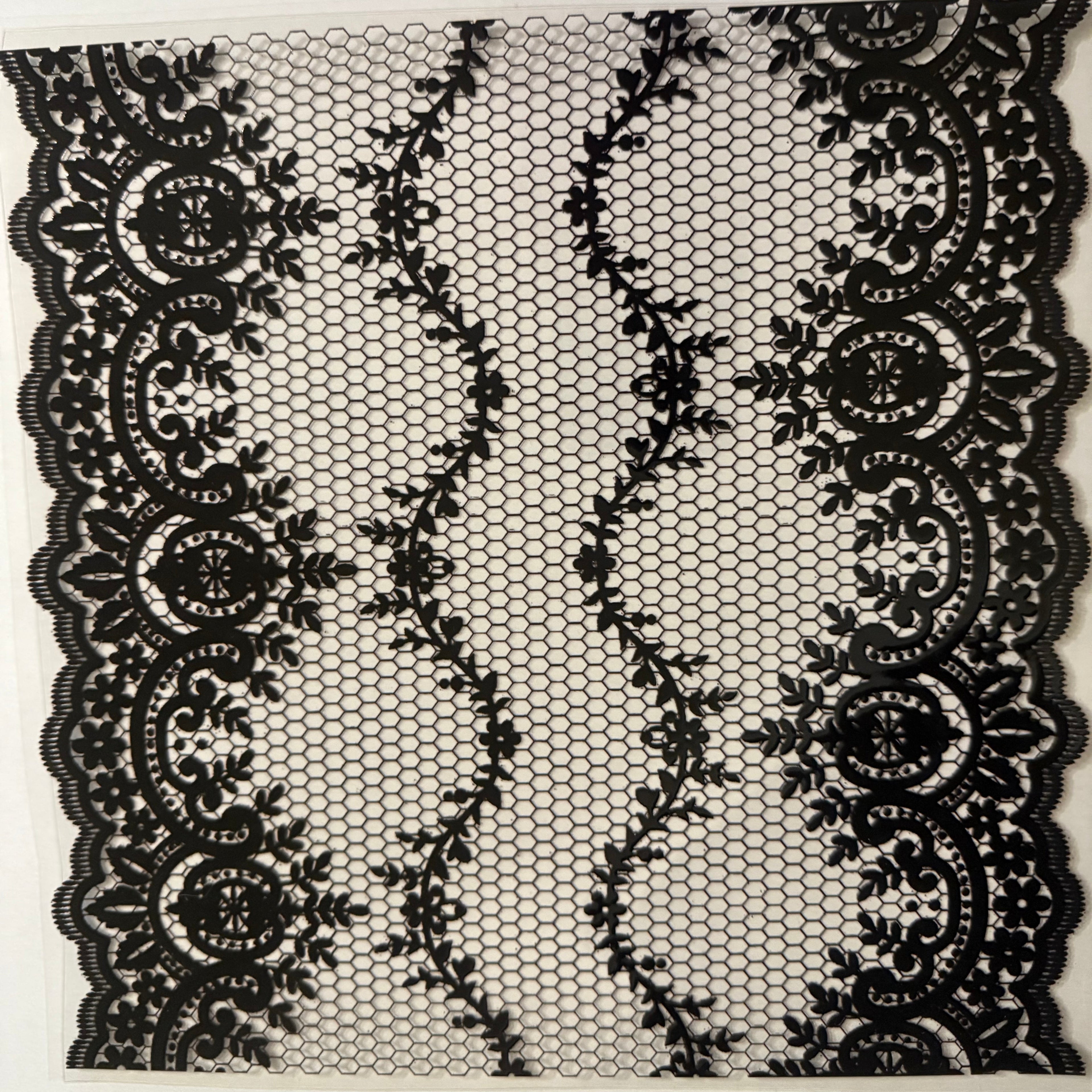 Black Lace element